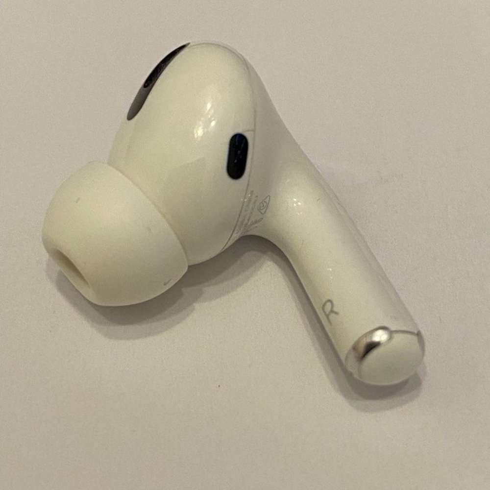 AirPods Pro 1nd generation (R) - Picture 2 of 5